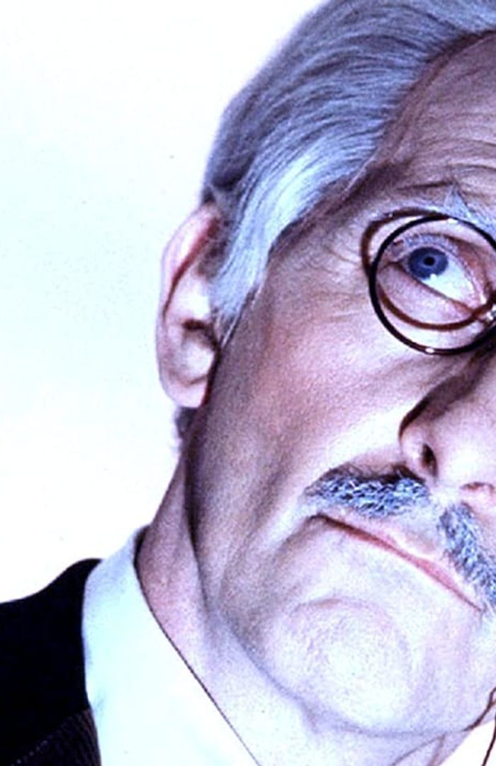 Doctor Who (Peter Cushing) background