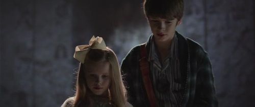 Alyla Browne and Sam Everingham in The Secret Kingdom (2023)