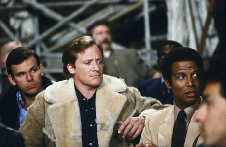 Charles Haid and Michael Warren in Hill Street Blues (1981)