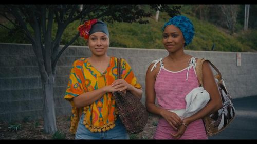 Jessica Parker Kennedy and Tanisha Long in I Love Bekka & Lucy (2017)