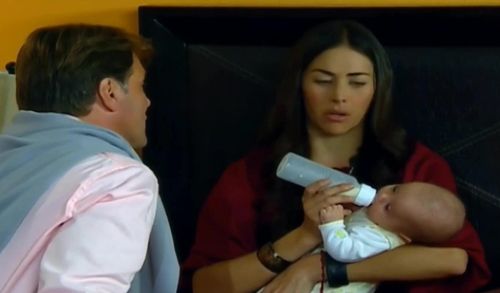 Vanessa Guzmán and René Strickler in Atrévete a soñar (2009)