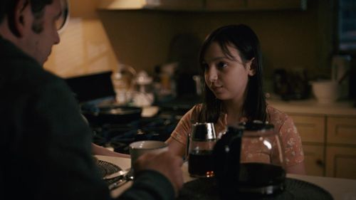 Still of Maya Bednarek and John Gloria in Good Girls