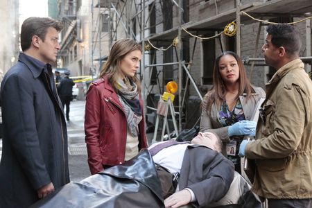 Jon Huertas, Tamala Jones, Nathan Fillion, Stana Katic, and Scott Broderick in Castle (2009)