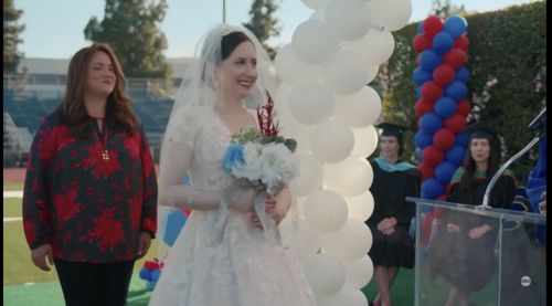 Still of Katy Mixon and Julie Meyer in American Housewife and Graduation