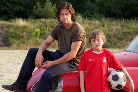 Kristian Kiehling and Perry Eggleton in Will (2011)