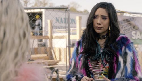 Still of Gladys Bautista in Claws and Vengeance