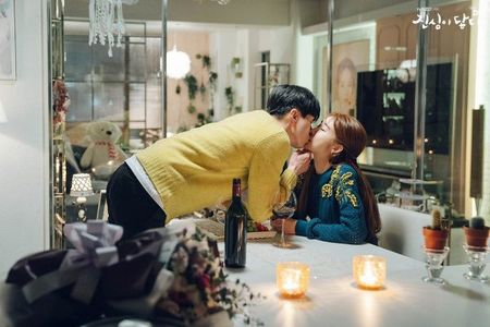 Lee Dong-wook and Yoo In-na in Touch Your Heart (2019)