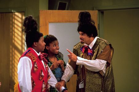 Sinbad, Angelique Bates, and Kenan Thompson in All That (1994)