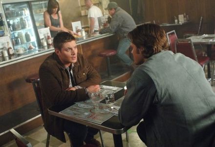 Jensen Ackles, Jen Halley, Jared Padalecki, Scott Parsons, and Marc Gaudet in Supernatural (2005)
