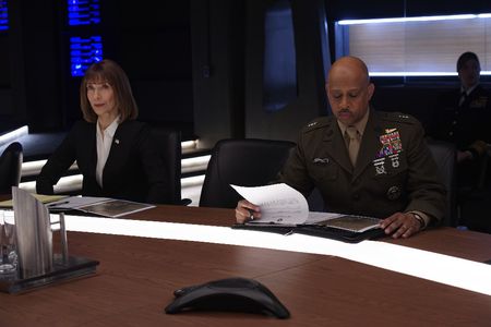 Maria Ricossa and Ruben Santiago-Hudson in Designated Survivor (2016)