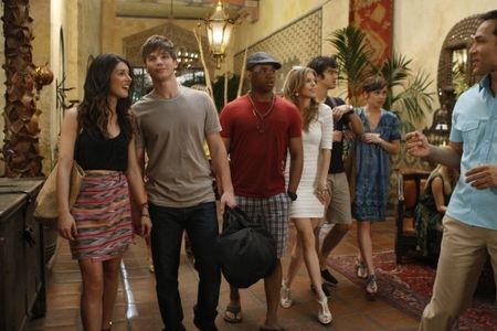 Shenae Grimes-Beech, Michael Steger, AnnaLynne McCord, Matt Lanter, Jessica Stroup, Tristan Mack Wilds, and Marcos De Si