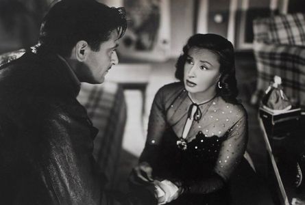 Alberto Closas and Tita Merello in Vivir un instante (1951)
