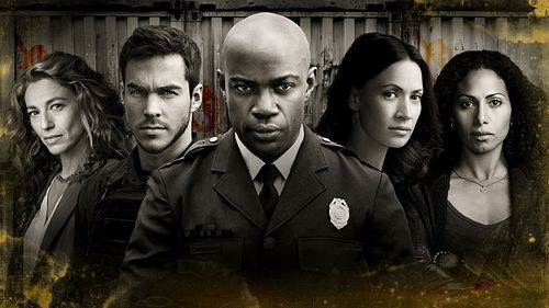 Claudia Black, Kristen Gutoskie, David Gyasi, Christina Moses, and Chris Wood in Containment (2016)