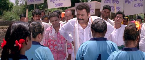 Nagesh Bhonsle in Chal Dhar Pakad (2010)