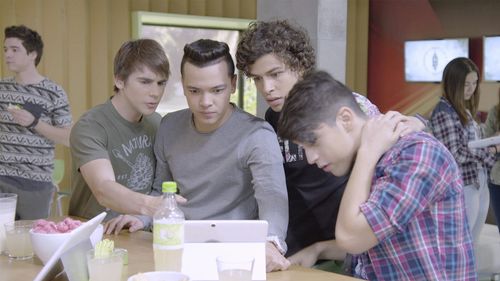 Juan David Penagos, Mariano González, Luan Brum, and Sebastián Athié in Once: Episodio 131 (2018)
