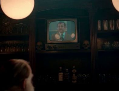 Pennyworth SE03EO5 screenshot tv reporter scene