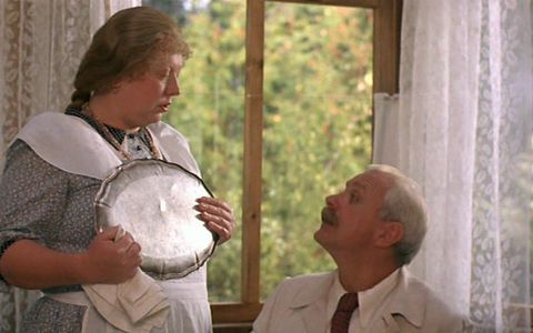 Svetlana Kryuchkova and Nikita Mikhalkov in Burnt by the Sun (1994)