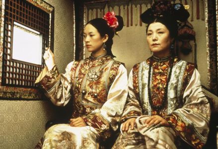 Yan Hai and Ziyi Zhang in Crouching Tiger, Hidden Dragon (2000)