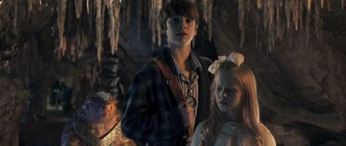 Alyla Browne and Sam Everingham in The Secret Kingdom (2023)