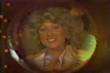 Elayne Boosler in Grease Day USA (1978)