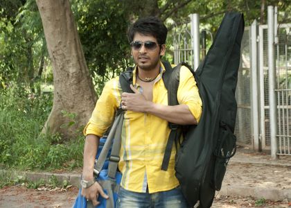 Hiran Chatterjee in Le Halua Le (2012)