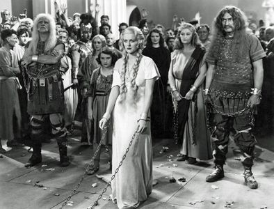 Lucille Ball, Gloria Stuart, Paulette Goddard, Frank Austin, Bonnie Bannon, Myrla Bratton, Dolores Casey, Rosaline Froms
