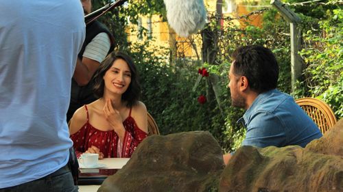Emre Altug and Nilay Erdönmez in Mezarci (2017)