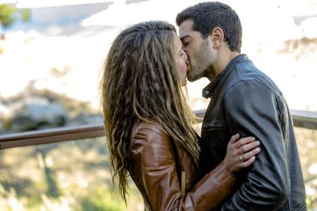Brittany Willacy, Jesse Metcalfe Chesapeake Shores Season 1 (2016)