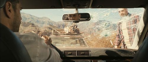 Leonardo Sbaraglia and Walter Donado in Wild Tales (2014)
