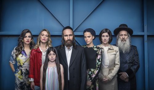 Dana Ivgy, Shuli Rand, Assi Cohen, Tali Sharon, Daniella Kertesz, Rotem Sela, and Nir Di-Nur in Autonomies (2018)