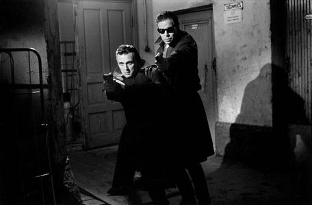 Sakke Järvenpää and Mato Valtonen in Leningrad Cowboys: Thru the Wire (1987)