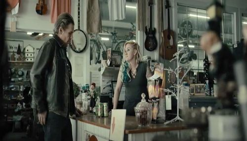 Ethan Hawke and Laura Linda Bradley in Raymond & Ray (2022)