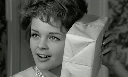 Sabine Sinjen in Crooks in Clover (1963)