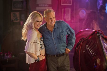 Lee Majors and Olivia Mahood in Ash vs Evil Dead (2015)