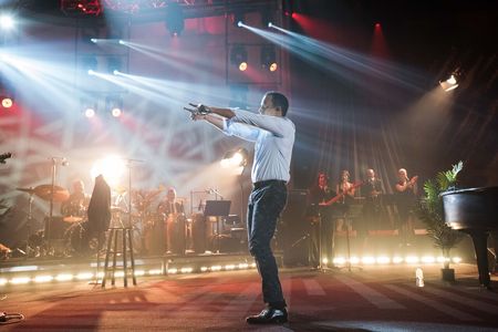 Jon Secada