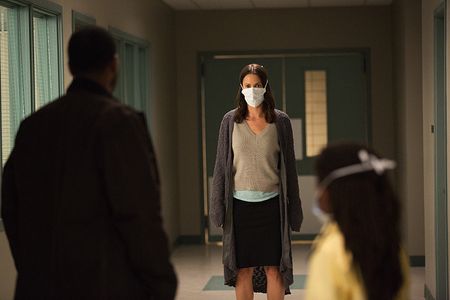 Kristen Gutoskie, Kendrick Cross, and Donielle T. Hansley Jr. in Containment (2016)