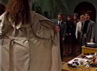 Ellen DeGeneres, Mary Page Keller, Danny Gans, Alison La Placa, and Philip Charles MacKenzie in Open House (1989)