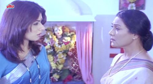 Bhagyashree Patwardhan and Sonica Handa in Janani (2006)