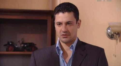 Mikhail Safronov in Serdtsu ne prikazhesh (2007)