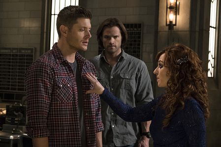 Jensen Ackles, Jared Padalecki, and Ruth Connell in Supernatural (2005)