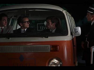 Asier Etxeandia and Llorenç González in Velvet Colección (2017)