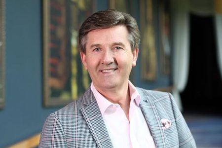 Daniel O'Donnell in Daniel O'Donnell Live from Branson (2005)