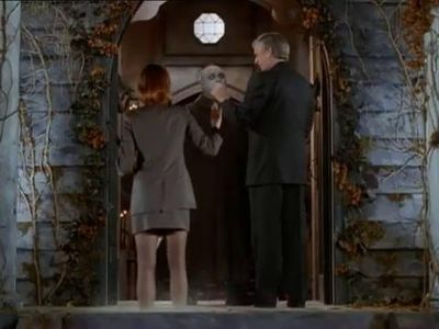 Michael Roberds, Linnea Sharples, and Scott Swanson in The New Addams Family (1998)