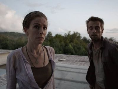 Leslie Hope and Joe Anderson in The River (2012)