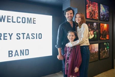 Cora Bella, Juan Pablo Di Pace, & Sarah Drew in Branching Out