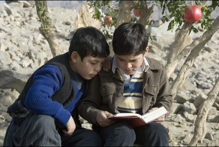 Zekeria Ebrahimi and Ahmad Khan Mahmoodzada in The Kite Runner (2007)