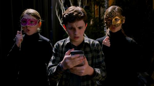 Jace Chapman and Niki Garcia in The Healing Powers of Dude (2020)