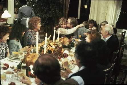 Michael Caine, Mia Farrow, Barbara Hershey, Maureen O'Sullivan, Dianne Wiest, and Lloyd Nolan in Hannah and Her Sisters 