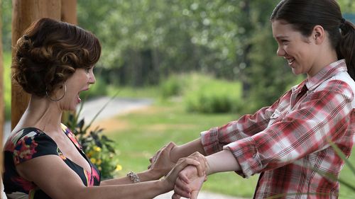 Keegan Connor Tracy and Alisha Newton in Heartland (2007)