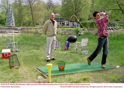 Gene Hackman and Ray Romano in Welcome to Mooseport (2004)